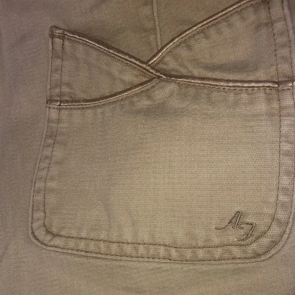Women’s khaki Abercrombie & Fitch ants Size 8 - Picture 6 of 6